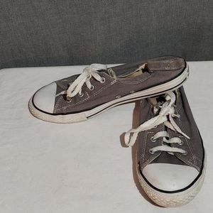 Men's Chuck Taylor Converse cinched heel sz 6